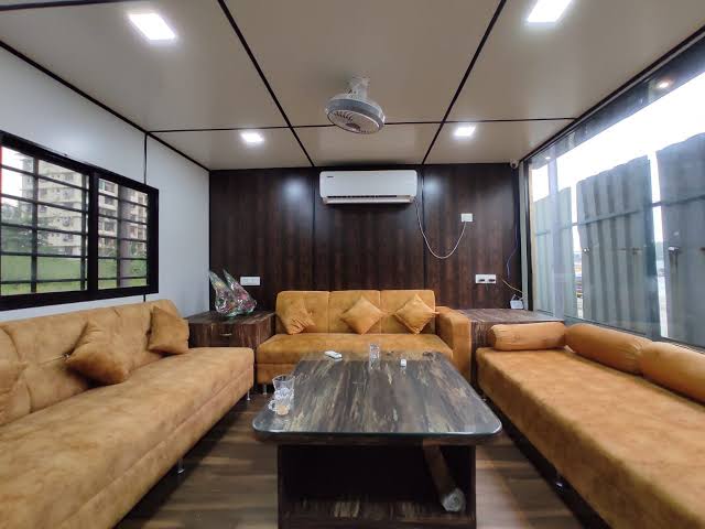 Premium-cabin17